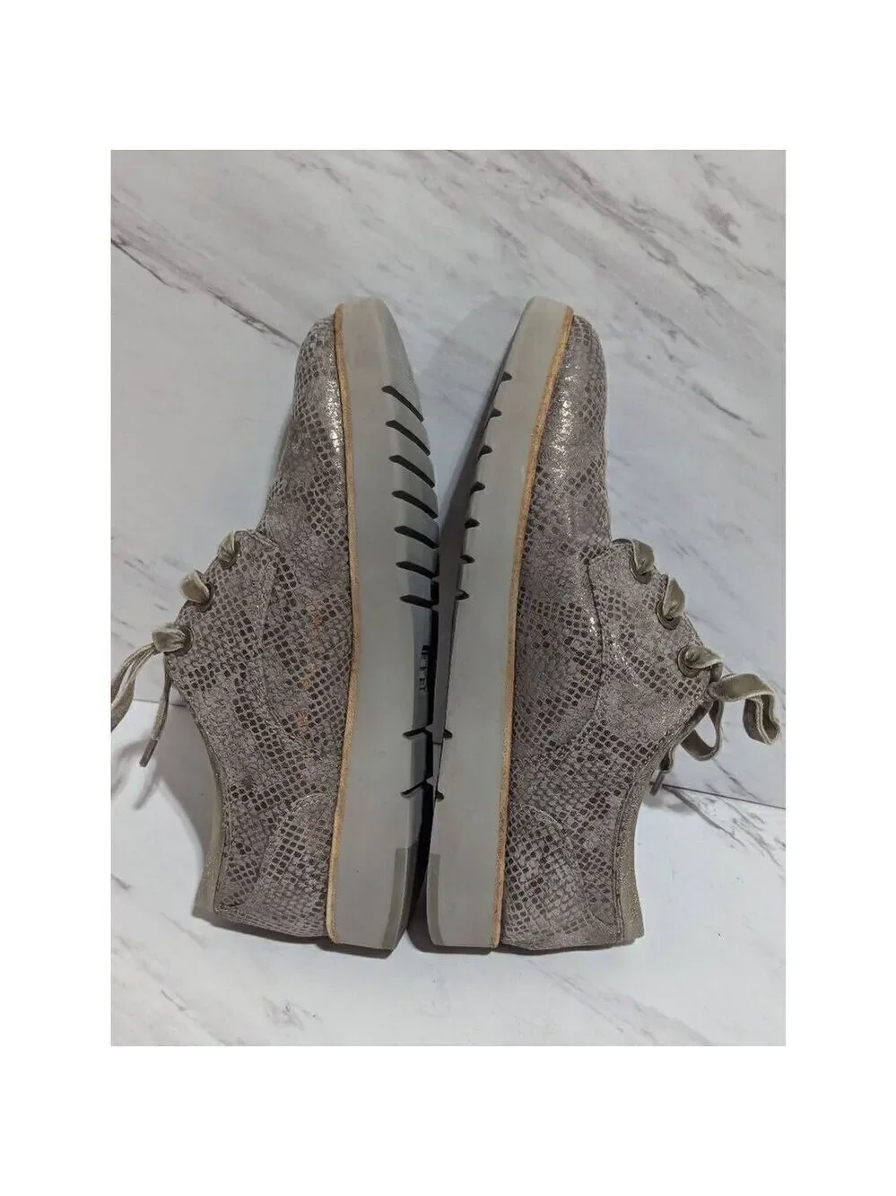 Johnston & Murphy Women's Metallica C Flex Sole Velvet Laces Sneakers Size 6.5